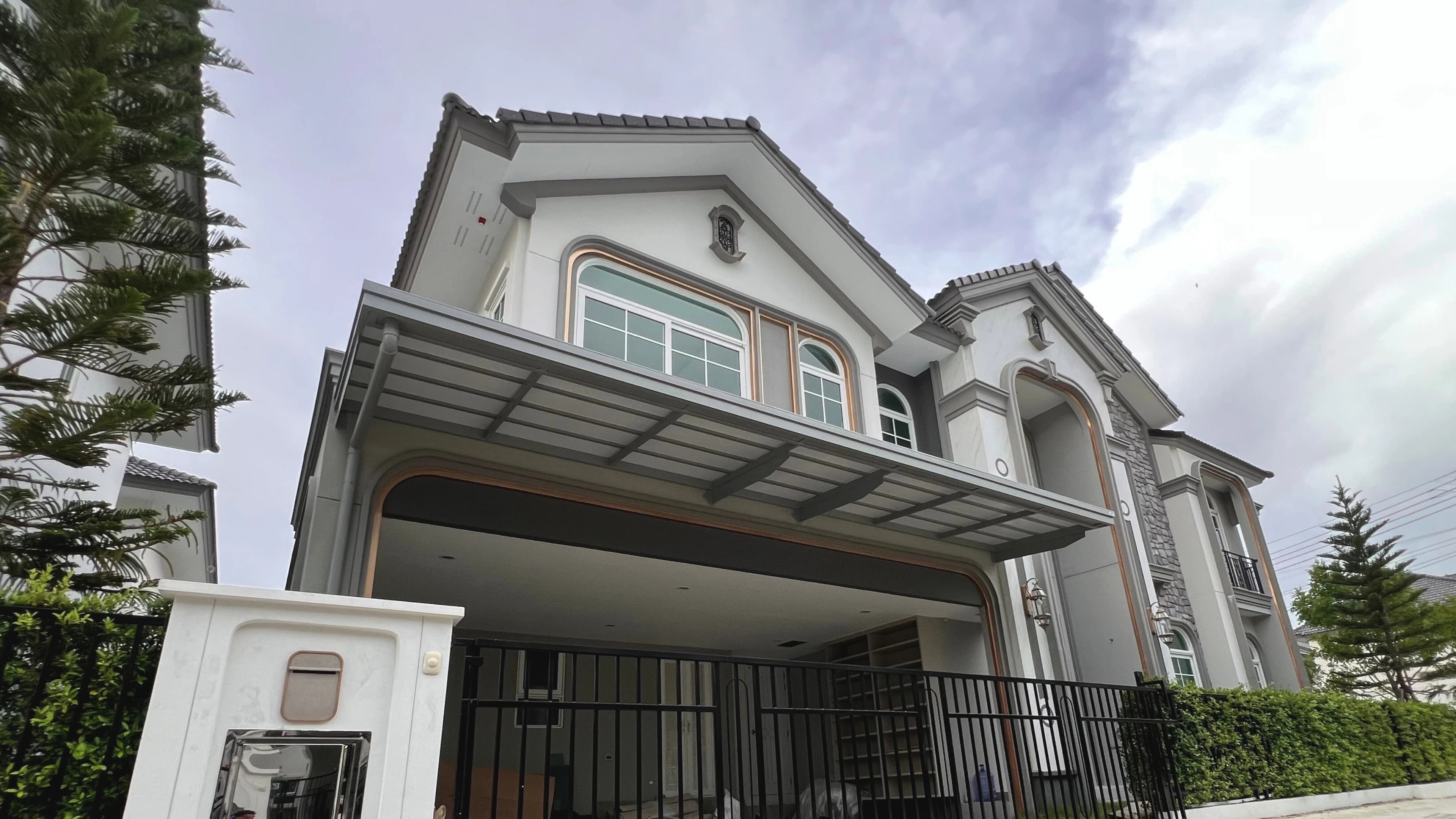 SP Kansard showroom background