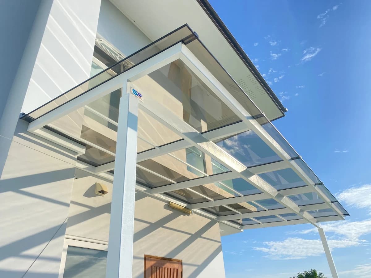 กันสาดโปร่งแสงบ้านสวย